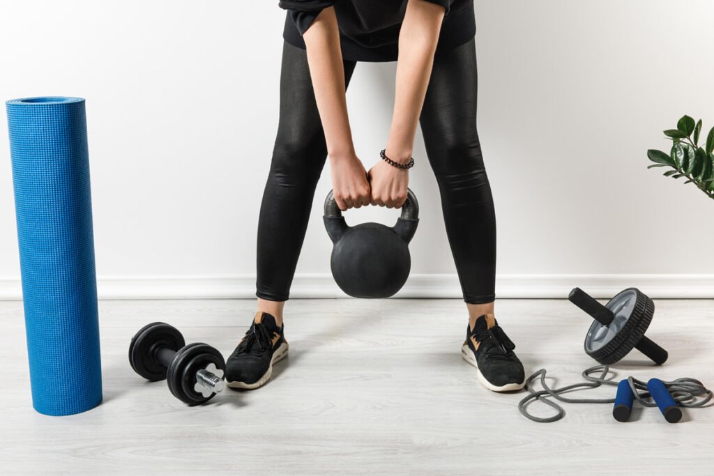 exercício no kettlebell