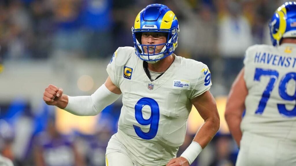 jogador do los angeles rams comemorando